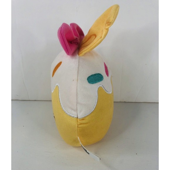 MGA Num Noms Cupcake Betty Vanilla 2018 Confetti Rainbow Sprinkle Plush Stuffed - Picture 6 of 6